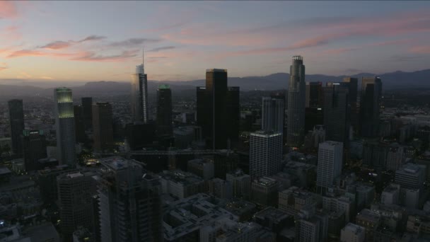 Los Angeles şehir merkezindeki hava günbatımı manzarası. — Stok video