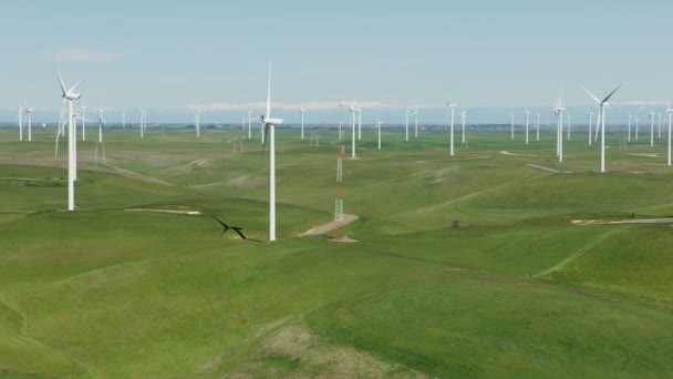 Rüzgâr çiftliğinin havası sürdürülebilir yeşil güç Kaliforniya — Stok video
