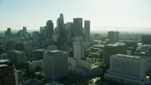 Luchtfoto Los Angeles wolkenkrabbers commercieel eigendom Californië — Stockvideo