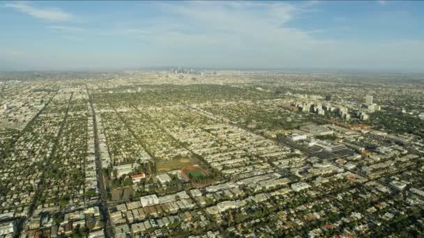 Luftaufnahme des Straßennetzes und des Stadtbildes Fairfax LA — Stockvideo