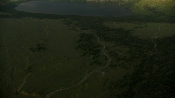日の出時の空中ジャクソン湖イエローストーン国立公園 — ストック動画