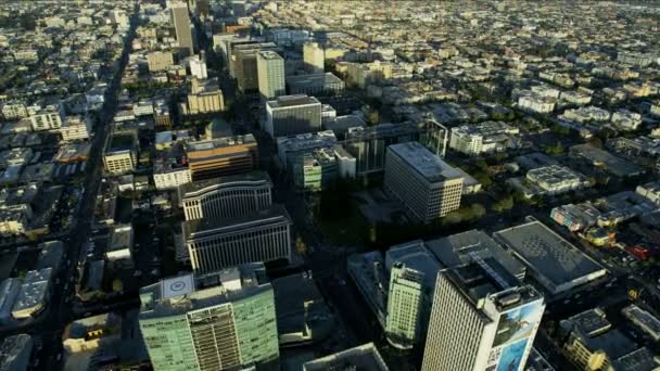 Légi felvétel Wiltern Center Koreatown belvárosában Los Angeles városkép — Stock videók
