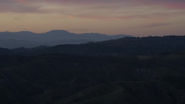 Aerial dusk Santa Monica mountains Oxnard Ventura County — Stockvideo