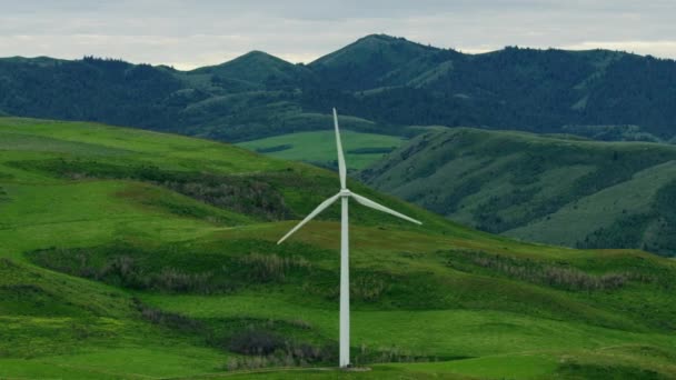 Aerial view valley wind farm Idaho rural farming — 图库视频影像