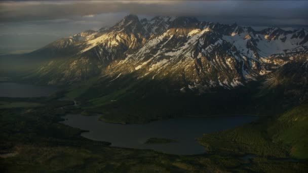 Aerial sunrise Jackson Lake Grand Teton Wyoming USA — Video Stock