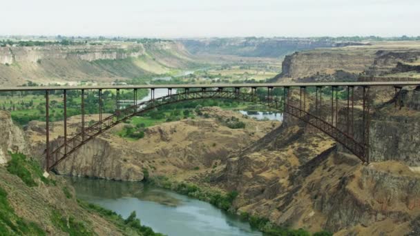 Aerial Perrine Bridge US transport highway 93 Idaho — Vídeo de stock