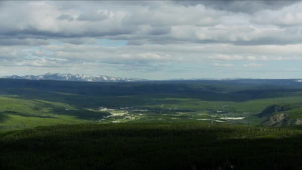 Pemandangan udara Yellowstone National Park Midway Basin USA — Stok Video