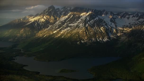 Aerial sunrise Jackson Lake Grand Teton Wyoming USA — Video Stock
