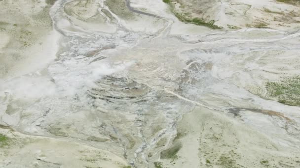 Luchtfoto Oud getrouw Yellowstone bezoekerscentrum Wyoming — Stockvideo