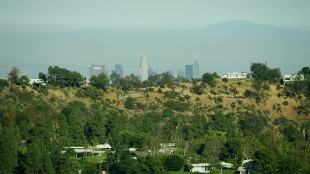 Повітряний вид хмарочоси розкішні будинки Лос - Анджелеса Америки — стокове відео