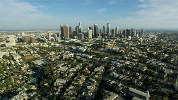 Widok z lotu ptaka na okolicę Westlake do panoramy LA — Wideo stockowe