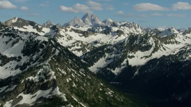 Aerial Mount Moran Grand Teton catena montuosa USA — Video Stock