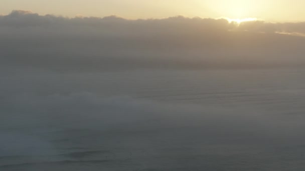 Aérea de paisaje marino al amanecer Mavericks California America — Vídeos de Stock