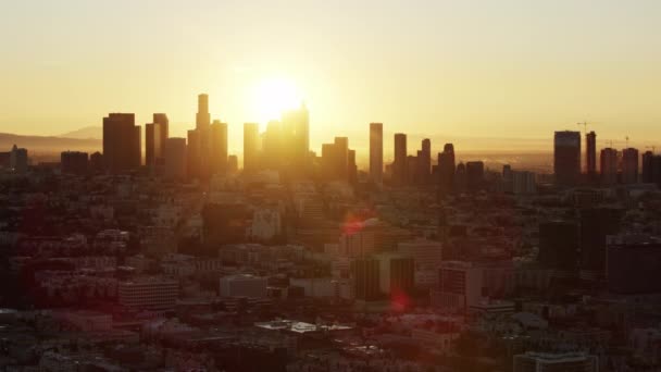 Vista aérea nascer do sol sobre o distrito financeiro de Los Angeles — Vídeo de Stock