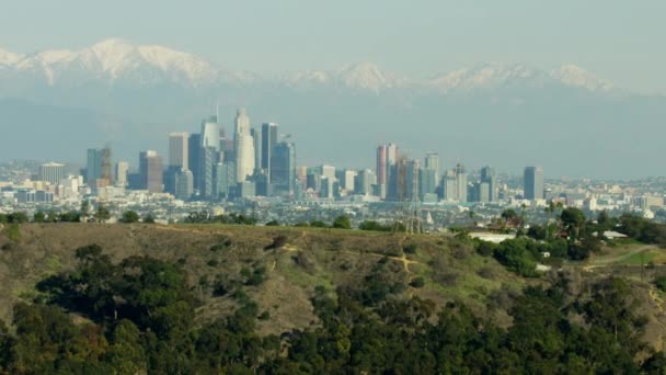Aerial view Los Angeles skyline from Baldwin Hills — Stock Video