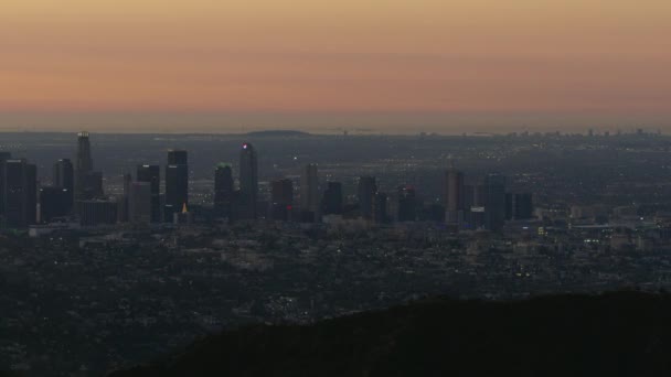 Aerea vista alba luci del mattino centrale Los Angeles — Video Stock