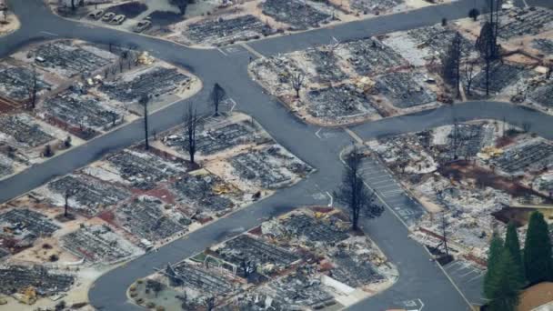空中からの眺め破壊的な森林火災｜Paradise California America — ストック動画