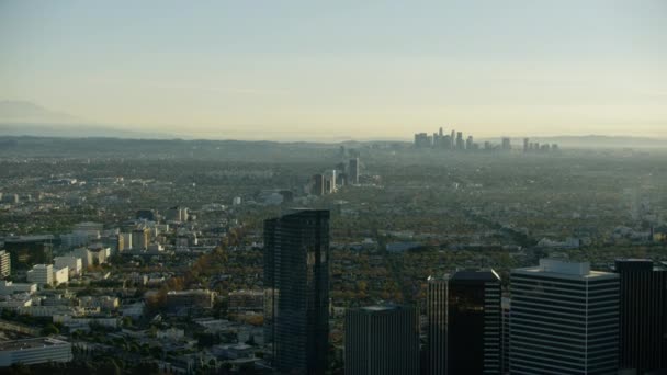 Aerial wschód słońca widok LA miasto Westfield Century City — Wideo stockowe