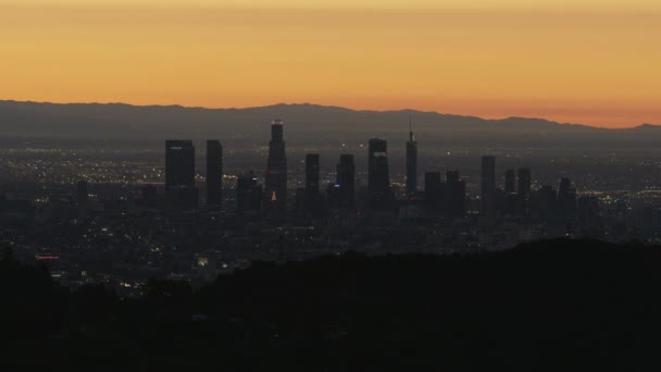 Vue Aérienne Du Paysage Urbain Au Centre-Ville De Los Angeles Au Lever Du Soleil — Video