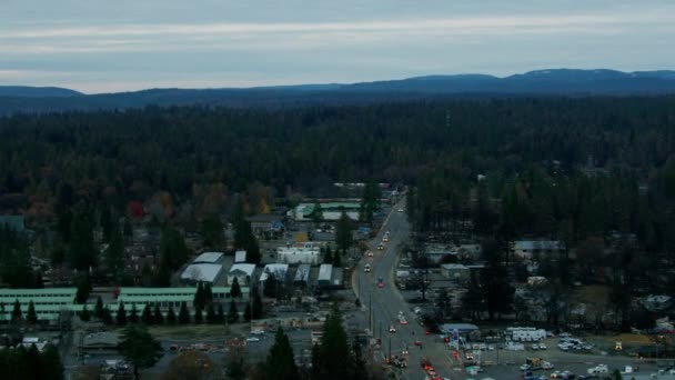 Flygfoto skymning utsikt Paradise stad löpeld förstörda hem — Stockvideo