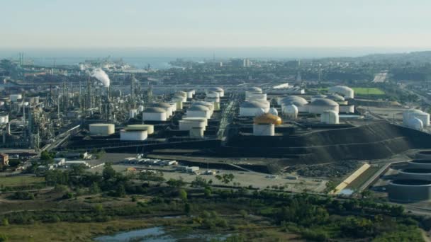 Aerial view San Pedro refinery Port of LA — 图库视频影像