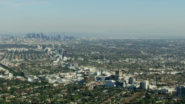 Vista aérea de la ciudad de Los Ángeles desde Beverly Hills — Vídeos de Stock