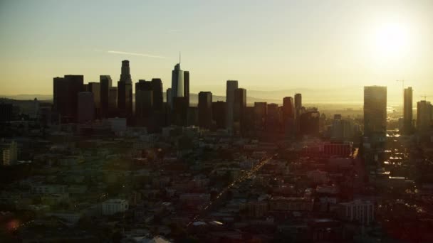 공중에서 일출을 볼 수있는 LA 도심 지역 웨스트 레이크 — 비디오