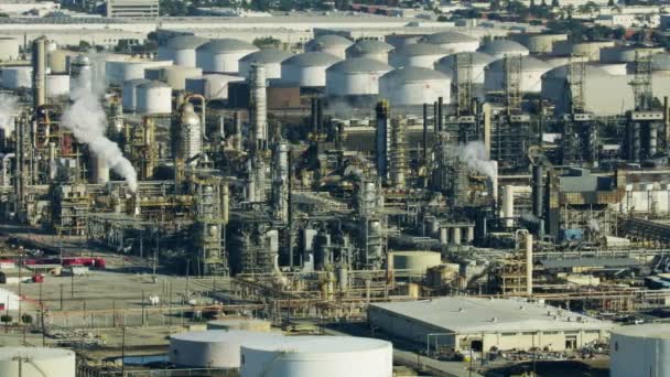 Vista aérea Refinería de petróleo de la industria energética de Los Ángeles — Vídeo de stock