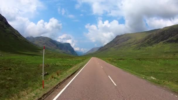 ПОВ за кермом A82 Three Sisters of Glencoe Scotland — стокове відео