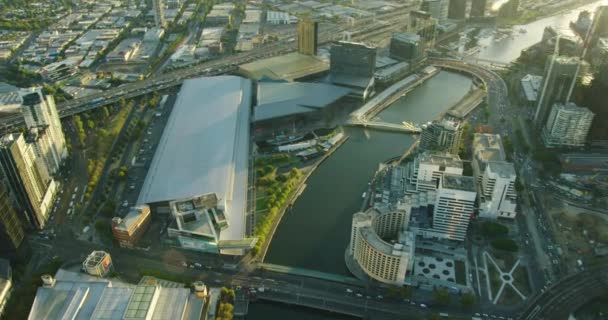 Vista aérea do pôr do sol Centro de Convenções e Exposições de Melbourne — Vídeo de Stock