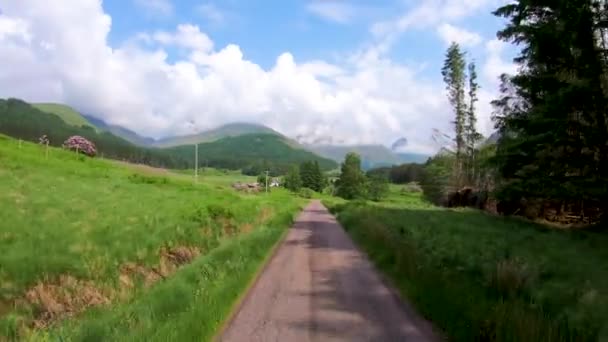 POV jazdy Glen Etive wrzosowiska Scottish Highlands UK — Wideo stockowe