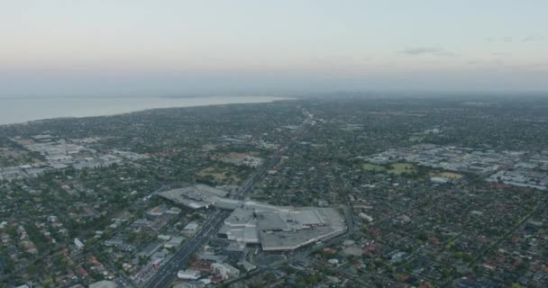 Widok z lotu ptaka Westfield Southland nad Nepean Highway Melbourne — Wideo stockowe