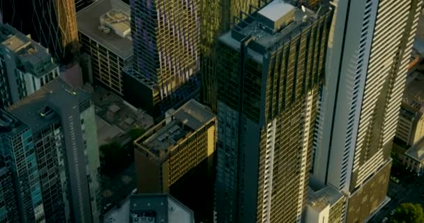 Flygfoto Melbourne CBD bostäder och kommersiella skyskrapor — Stockvideo