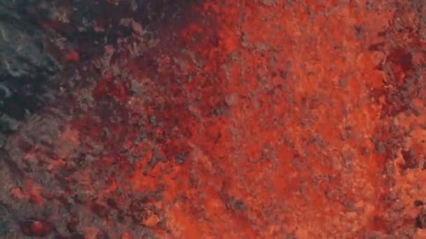 Αεροφωτογραφία κόκκινο θερμό μάγμα από φλοιό γαίες — Αρχείο Βίντεο