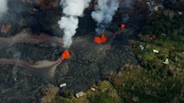 Aerial of flowing volcanic magma destroying property Kilauea — Stock Video