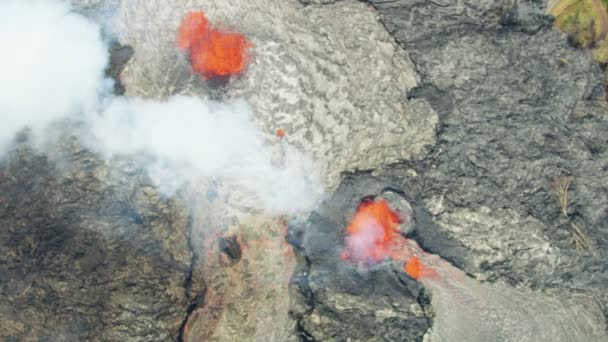 Flygfoto av vulkaniska magma förstöra landskapet Kilauea Hawaii — Stockvideo