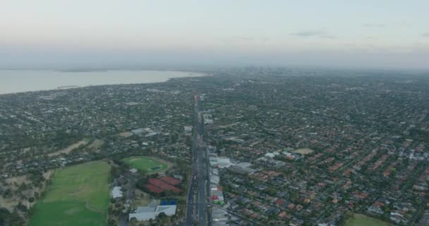 Vista aérea da manhã Nepean Highway Brighton Melbourne Austrália — Vídeo de Stock