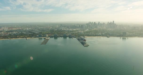 Flygfoto vid soluppgången Port Phillip Bay Melbourne — Stockvideo