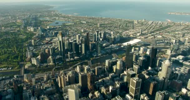 Letecký pohled Melbourne CBD a Yarra River mosty — Stock video