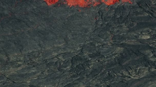 Vista aérea da rocha vulcânica quente da lava — Vídeo de Stock