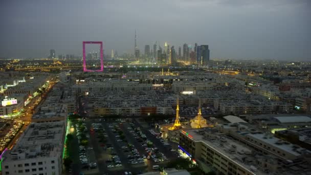 Vista aerea illuminata Dubai Frame Zabeel Park Emirati Arabi Uniti — Video Stock