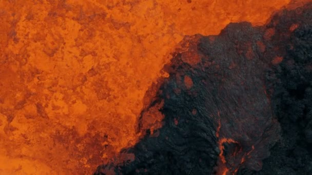 Aereo esplosivo lava fusa vomitare da eruzione vulcano — Video Stock