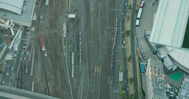 มุมมองทางอากาศพระอาทิตย์ขึ้นเมืองการเดินทางโดยสาร Dockland เมลเบิร์น — วีดีโอสต็อก