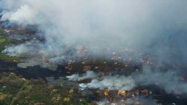 Aerial view open fissures volcanic lava destroying landscape — Vídeos de Stock
