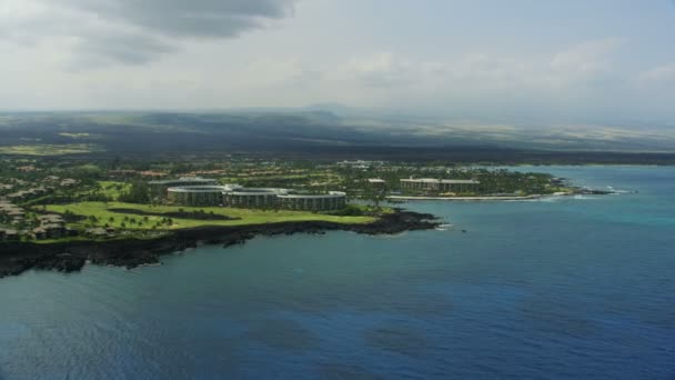Letecký pohled Buddha Point Waikoloa rekreační středisko Havaj — Stock video