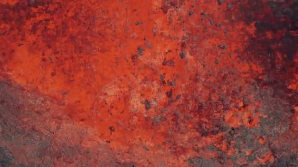 Letecký pohled červené horké magma z zemské kůry — Stock video