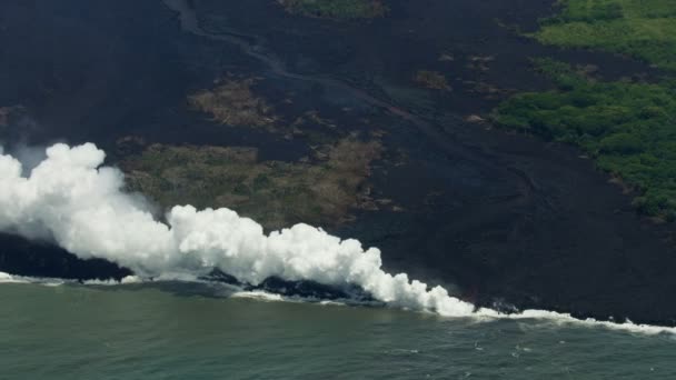 Aerial view volcanic Kilauea lava flows toxic steam — Stock Video