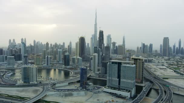Flygfoto Downtown skyskrapor Burj Khalifa Business Bay — Stockvideo