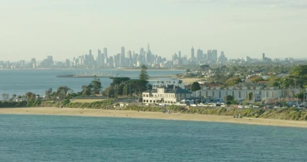 Vista aérea de la costa al atardecer Reserva Foreshore Melbourne — Vídeos de Stock