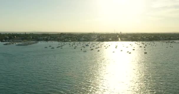 Letecký pohled při západu slunce Hobsons Bay Williamstown Melbourne — Stock video